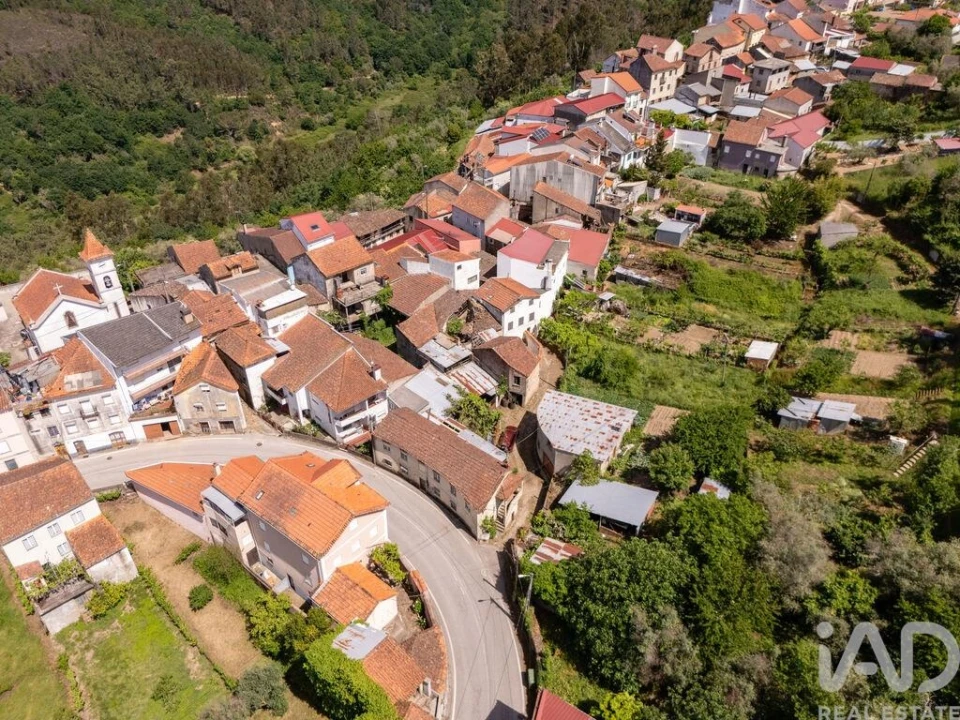Moradia T4 para Venda em Arganil Foto 4