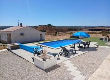 Quinta T4 para Venda em Martim Longo