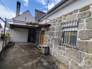 Moradia T2 para Venda em Covas e Vila Nova de Oliveirinha