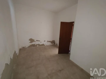Moradia T2 para Venda em Covas e Vila Nova de Oliveirinha