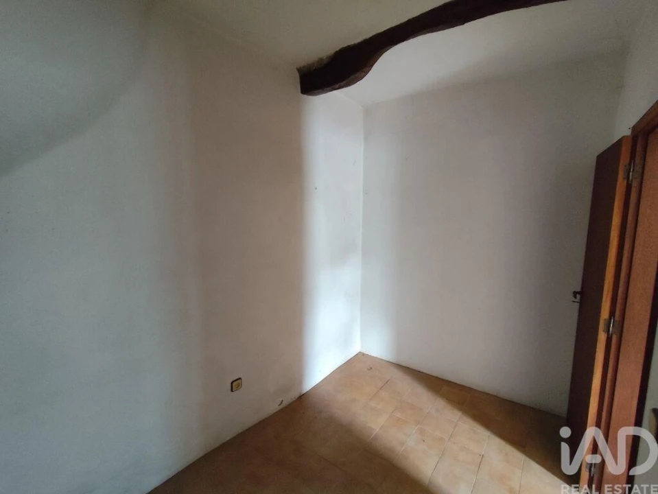 Moradia T2 para Venda em Covas e Vila Nova de Oliveirinha Foto 16