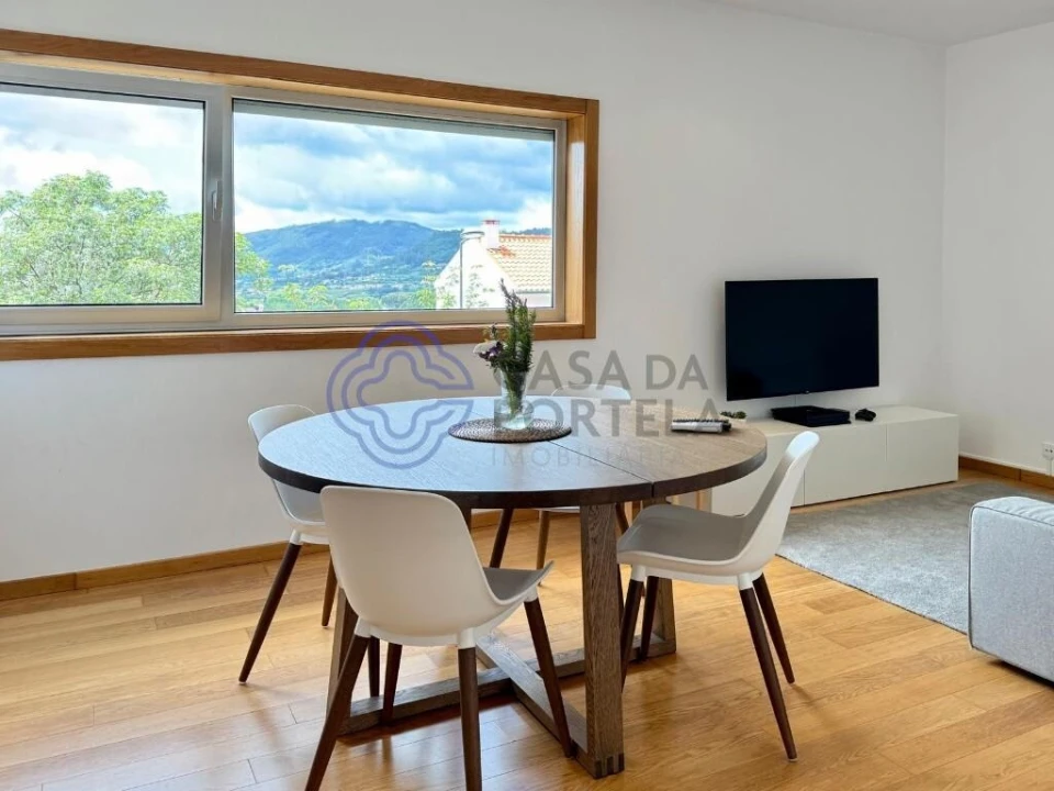 Apartamento T2 para Venda em Arouca e Burgo Foto 1
