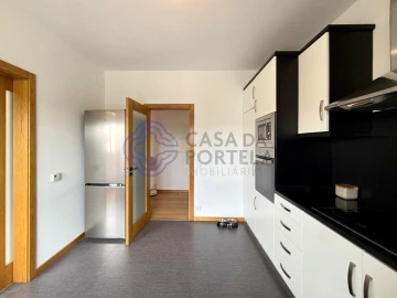 Apartamento T2 para Venda em Arouca e Burgo