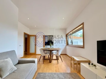 Apartamento T2 para Venda em Arouca e Burgo