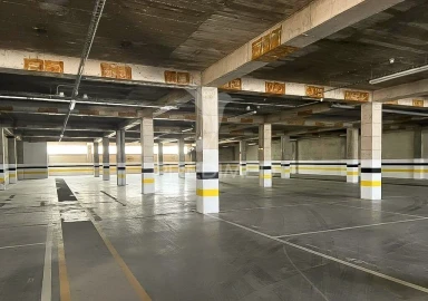 Armazém para Venda em Carnaxide e Queijas