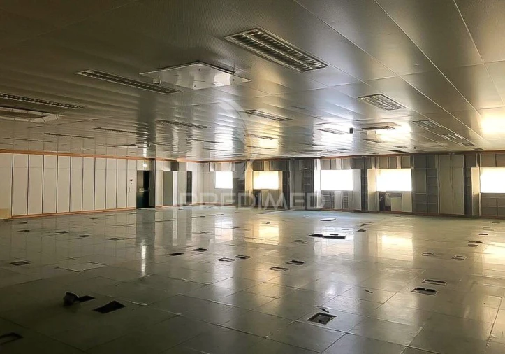 Armazém para Venda em Carnaxide e Queijas Foto 4