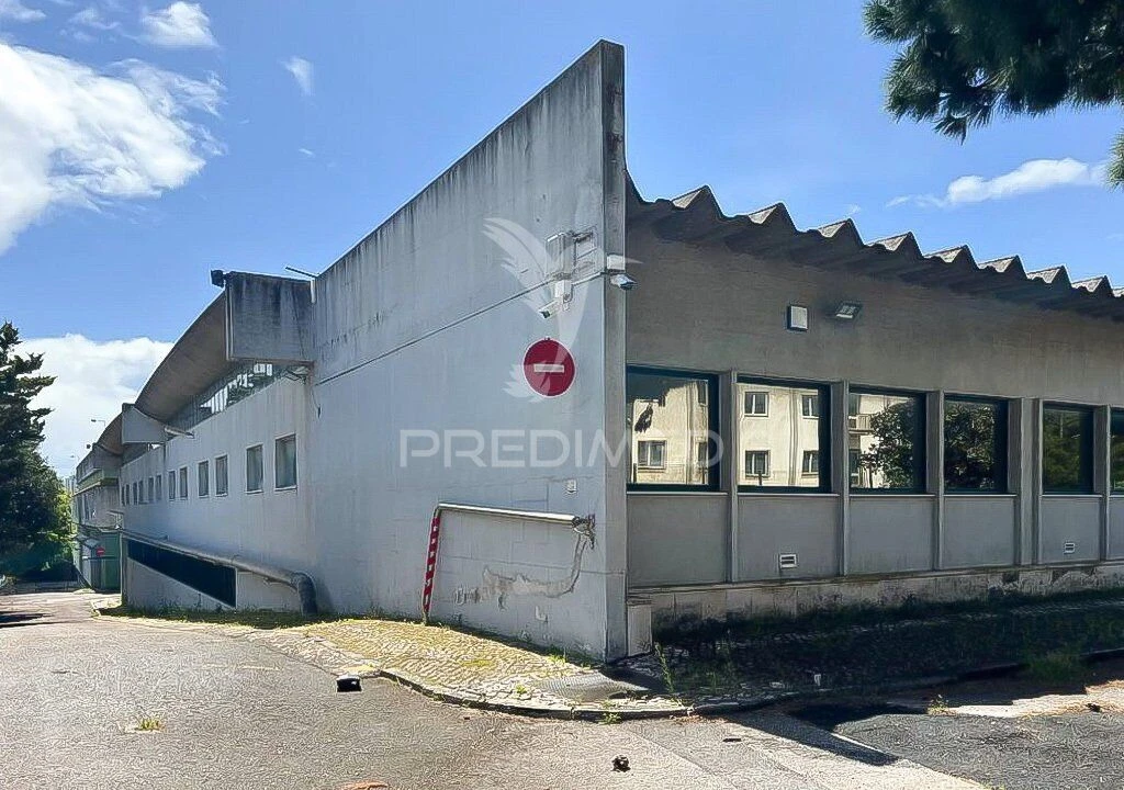 Armazém para Venda em Carnaxide e Queijas Foto 8