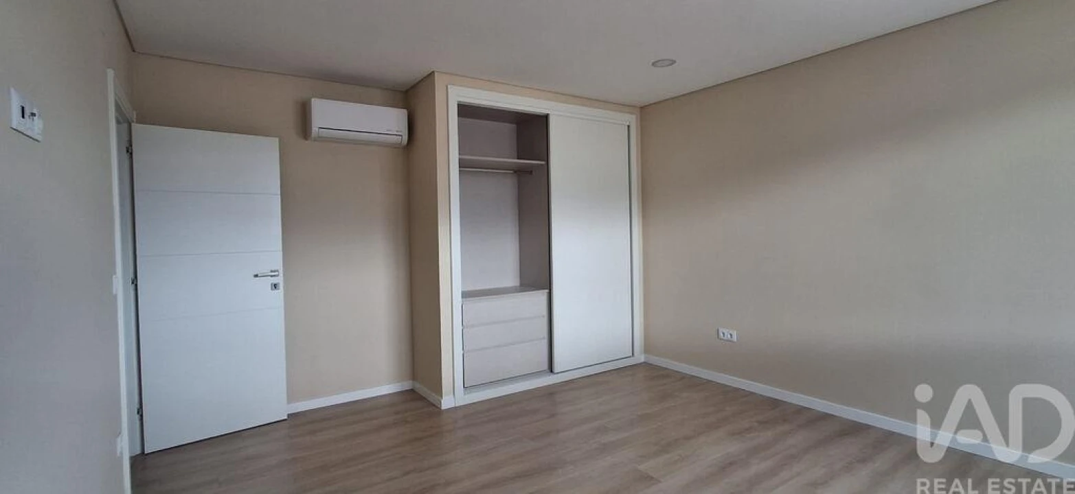 Apartamento T3 para Venda em Covilhã e Canhoso Foto 17