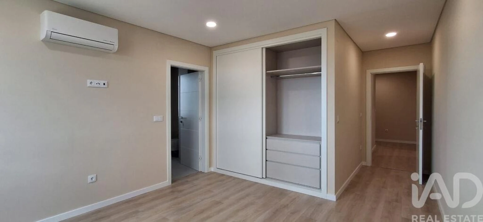 Apartamento T3 para Venda em Covilhã e Canhoso Foto 11