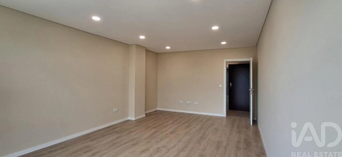 Apartamento T3 para Venda em Covilhã e Canhoso Foto 4