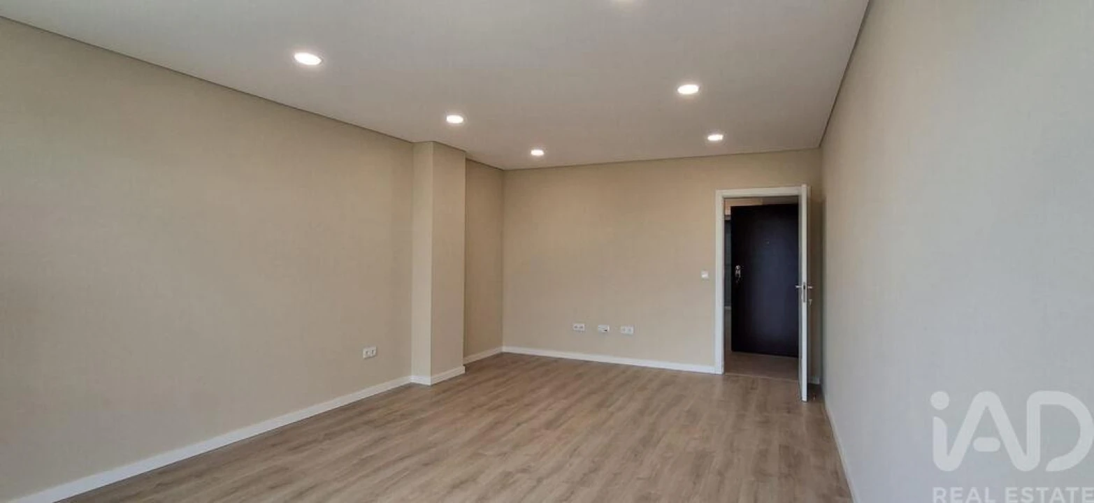 Apartamento T3 para Venda em Covilhã e Canhoso Foto 4