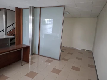 Armazém para Venda em Santo Tirso, Couto (Santa Cristina e São Miguel) e Burgães