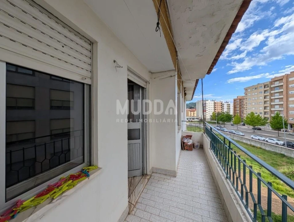 Apartamento T3 para Venda em Sé, Santa Maria e Meixedo Foto 11