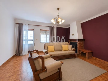 Apartamento T3 para Venda em Sé, Santa Maria e Meixedo