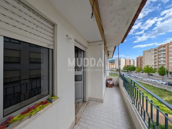 Apartamento T3 para Venda em Sé, Santa Maria e Meixedo Foto 11