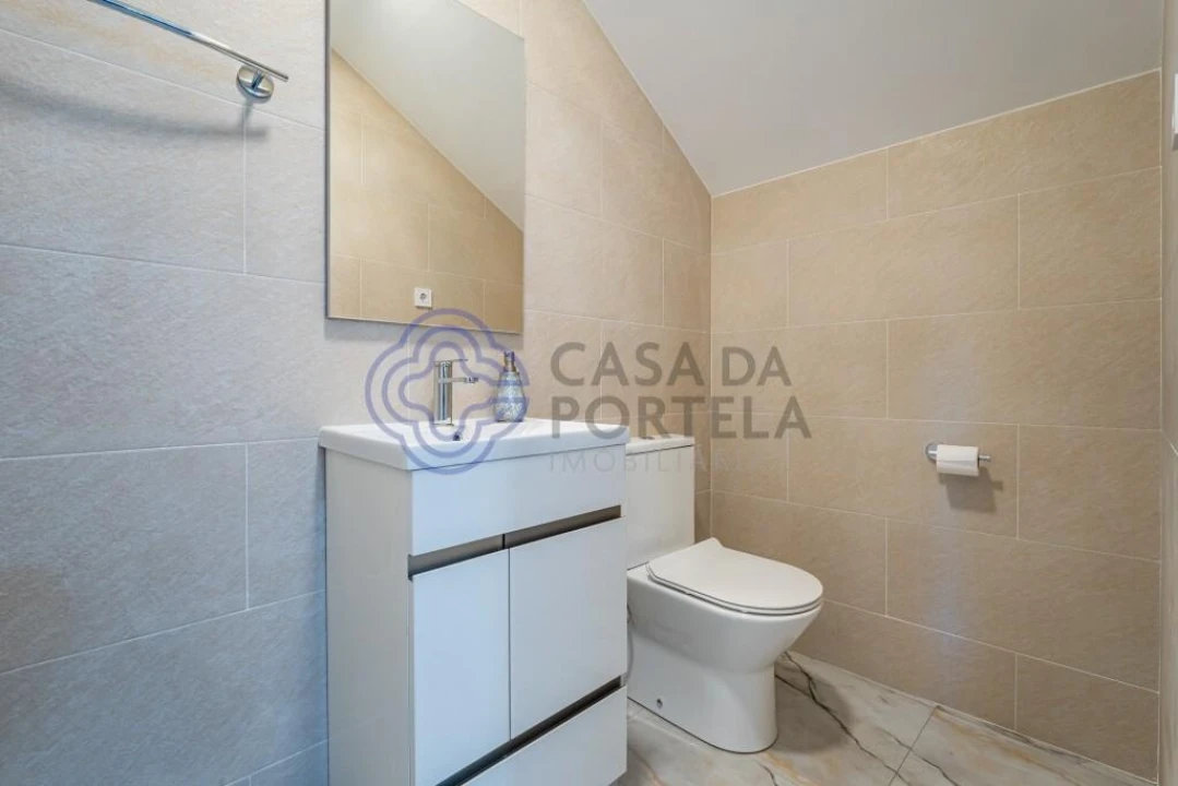 Moradia T3 para Venda em Fânzeres e São Pedro da Cova Foto 9