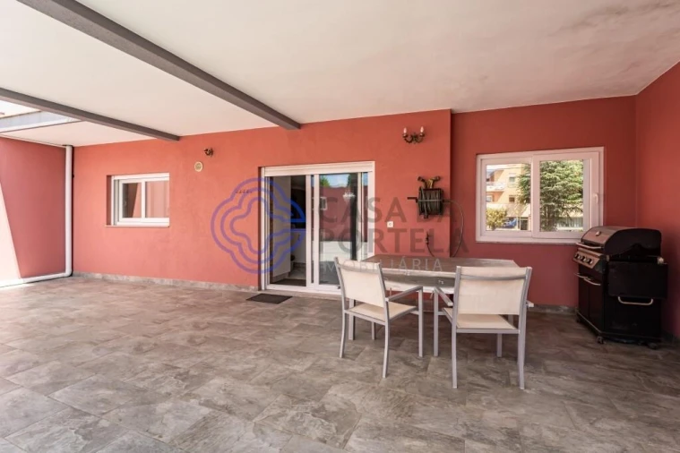 Moradia T3 para Venda em Fânzeres e São Pedro da Cova Foto 6