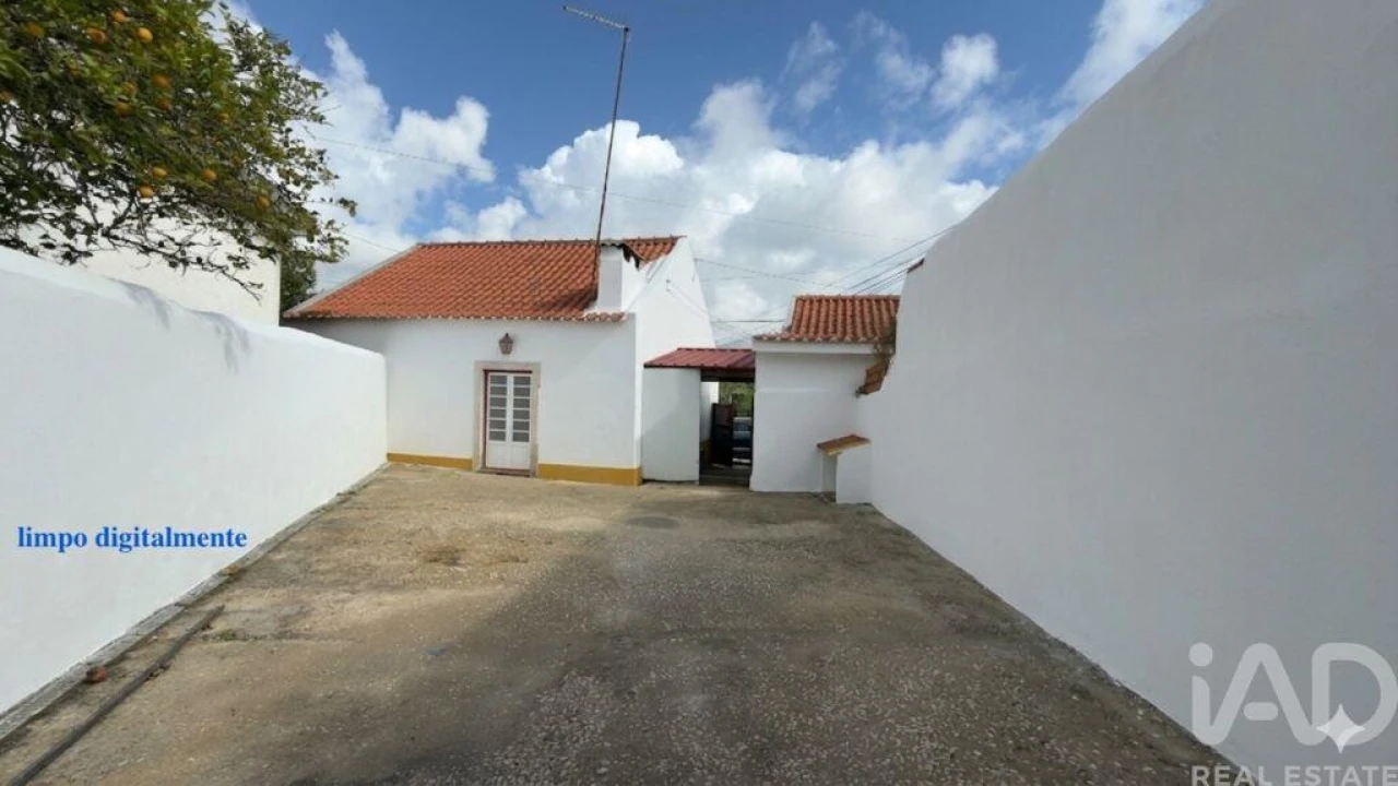 Moradia T2 para Venda em Azoia de Cima e Tremês Foto 18