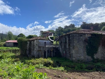 Moradia T1 para Venda em Portela e Extremo
