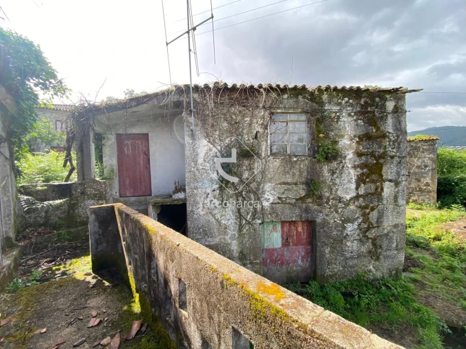 Moradia T1 para Venda em Portela e Extremo Foto 9