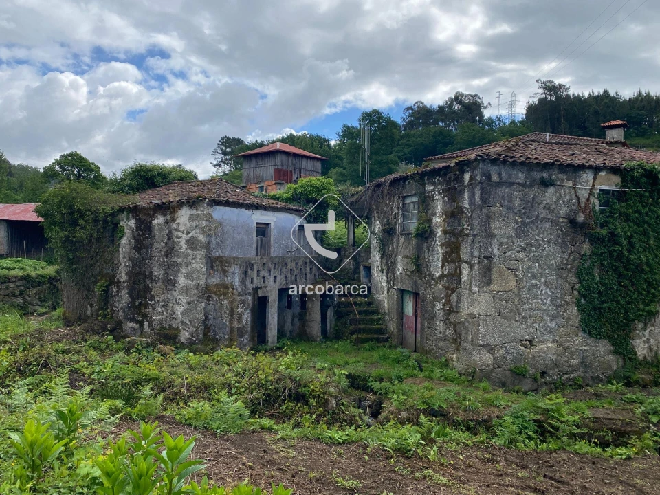 Moradia T1 para Venda em Portela e Extremo Foto 2