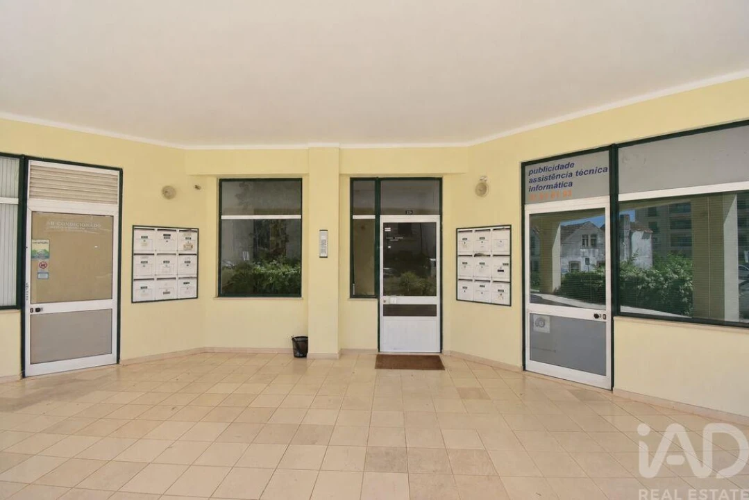 Apartamento T3 para Venda em Miranda do Corvo Foto 3