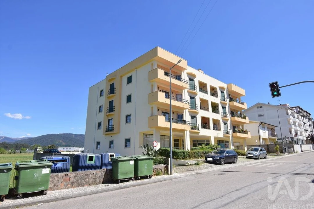 Apartamento T3 para Venda em Miranda do Corvo Foto 2