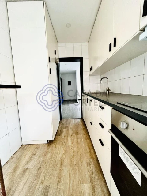 Apartamento T2 para Venda em Santa Marinha e São Pedro da Afurada