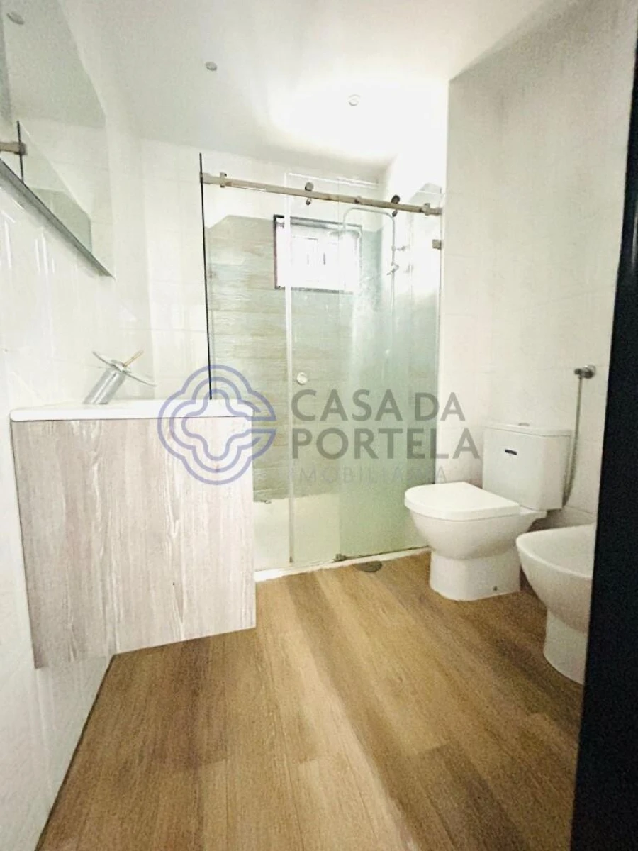 Apartamento T2 para Venda em Santa Marinha e São Pedro da Afurada Foto 15