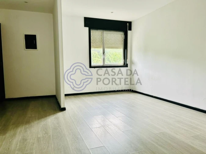 Apartamento T2 para Venda em Santa Marinha e São Pedro da Afurada Foto 3