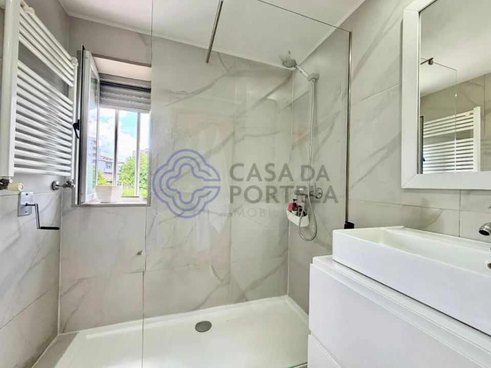 Apartamento T2 para Venda em Cidade da Maia Foto 18