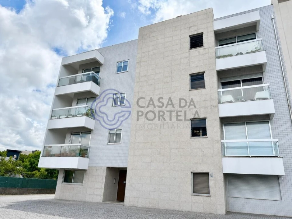 Apartamento T2 para Venda em Cidade da Maia Foto 2