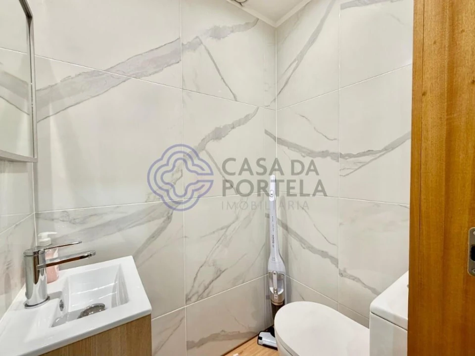 Apartamento T2 para Venda em Cidade da Maia Foto 21