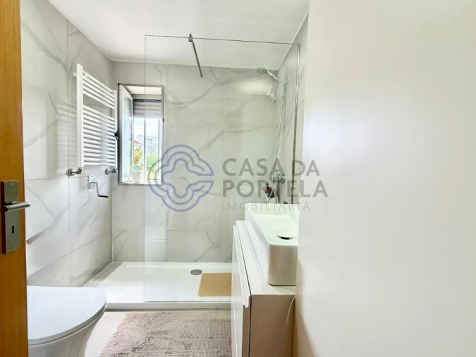 Apartamento T2 para Venda em Cidade da Maia Foto 17