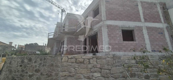 Moradia T2 para Venda em Lamas