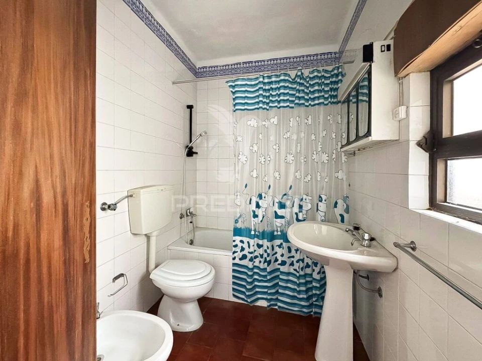 Prédio para Venda em Sardoal Foto 11