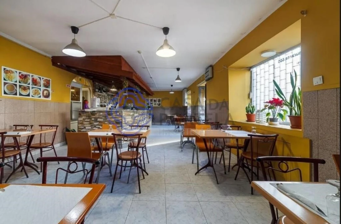 Loja para Venda em Arcozelo Foto 1