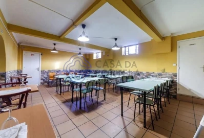 Loja para Venda em Arcozelo