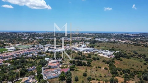 Moradia T3 para Venda em Ferreiras