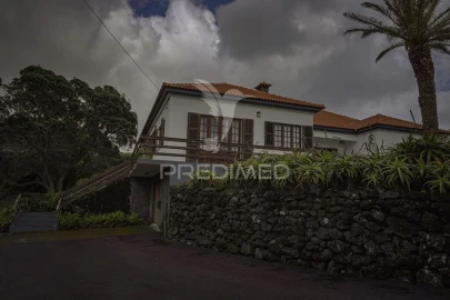 Moradia T3 para Venda em Urzelina (São Mateus)