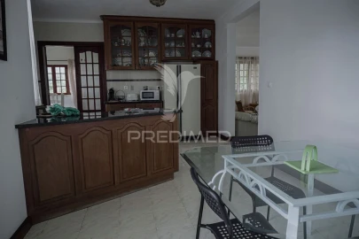 Moradia T3 para Venda em Urzelina (São Mateus)