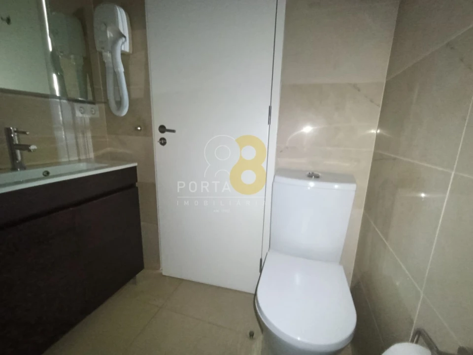 Apartamento T4 para Arrendamento em Matosinhos e Leça da Palmeira Foto 27