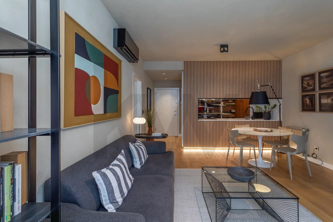 Apartamento T1 para Arrendamento em Santo António Foto 6