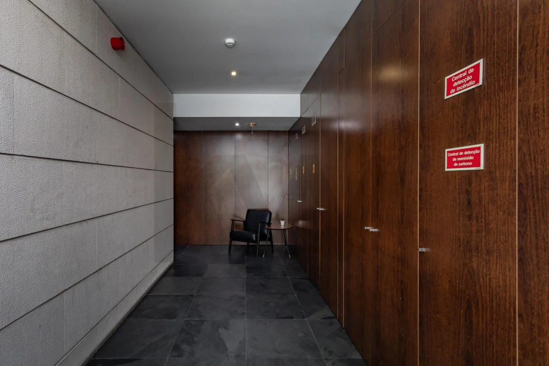 Apartamento T1 para Arrendamento em Santo António Foto 33