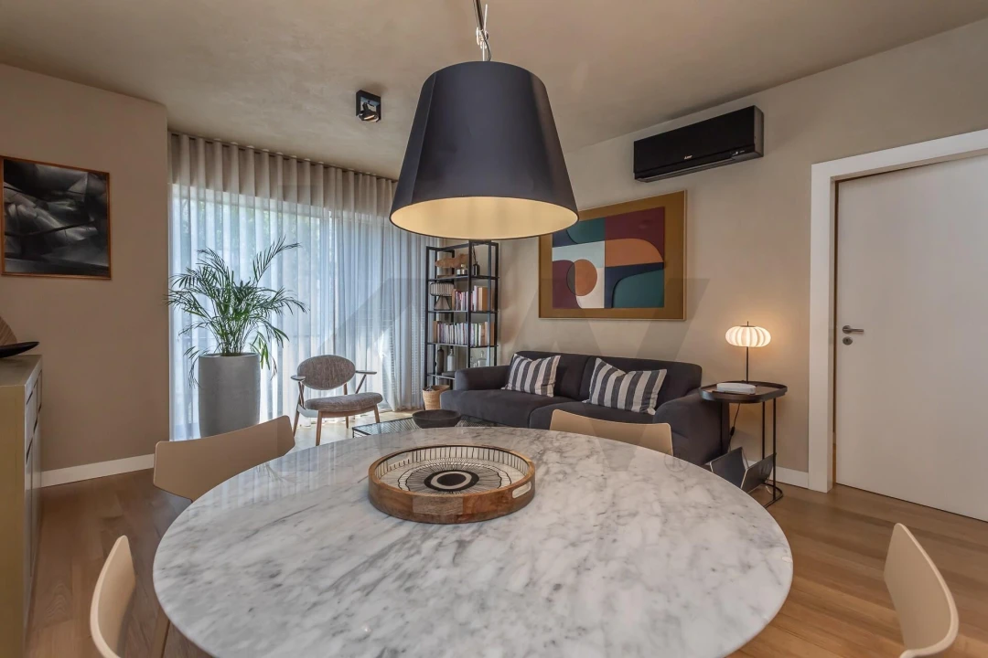 Apartamento T1 para Arrendamento em Santo António Foto 9
