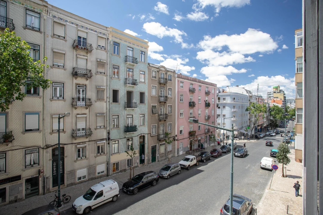 Apartamento T1 para Arrendamento em Santo António Foto 30