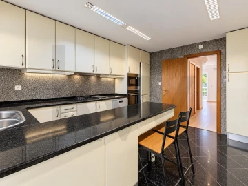 Moradia T5 para Venda em Alcabideche