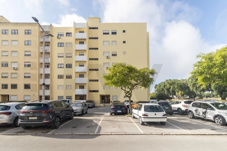Apartamento T3 para Venda em Barreiro e Lavradio Foto 2