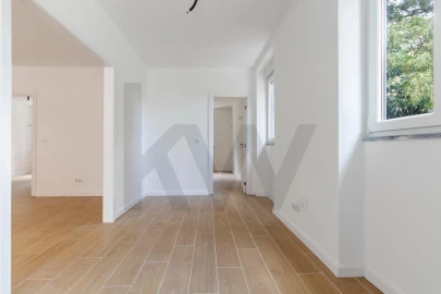 Moradia T2 para Venda em Sesimbra (Santiago)