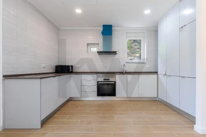 Moradia T2 para Venda em Sesimbra (Santiago)